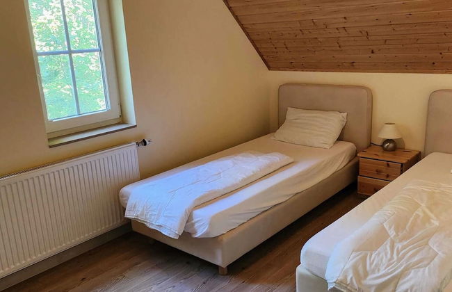 Tidy House With Sauna and Steam Bath, in a Forest - Photo 3