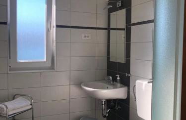 Apartments and rooms Iva - Photo 4