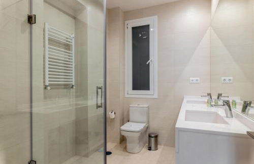 3 bedrooms 3 bathrooms furnished - Salamanca - Modern and bright - MintyStay - Photo 23