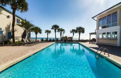 Oceanfront Escape with Private Porch 1st Floor - Foto 8