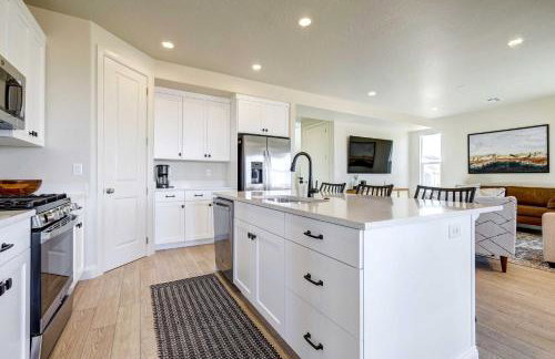 Washington Home w/ Mtn Views, Near Hiking! - Photo 7