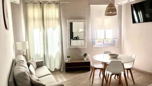 Apartamento renovado con 2 habitaciones en el corazón de Barcelona - ES-341-3 - Photo 1