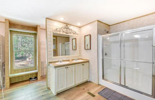 8 Mi to Helen: Sautee Nacoochee Home w/ Hot Tub - Foto 17