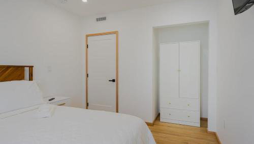 Lux 3BD Minutes Walk to Airport - Foto 4