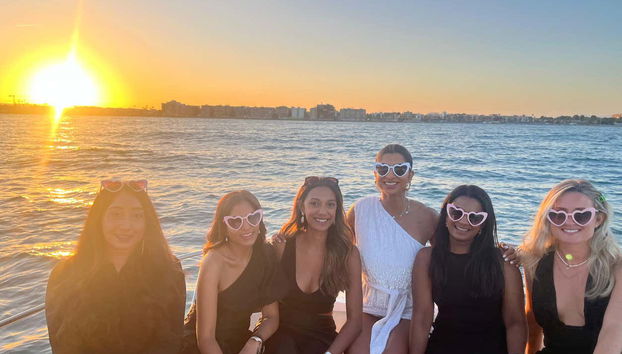 Enjoy this perfect plan for friends!