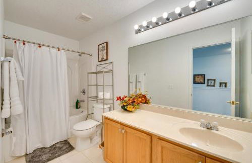 22 Mi to Disney Kissimmee Home with Pool and Hot Tub - Foto 24