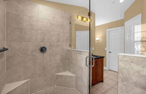 Enchanted 4BR Family Style Townhome in Disney Area - Photo 19