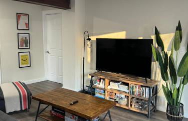 Poconos Chalet -Kayaks- HotTub-Karaoke-Lake - Foto 44