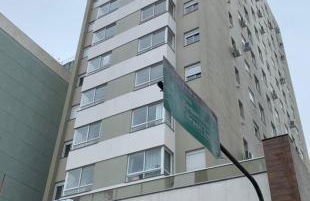 Apto com ar wi-fi garagem no centro de Passo Fundo RS - Foto 1