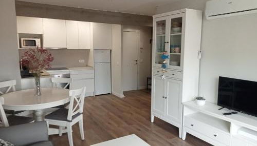 SEAFRONT APARTMENT PINEDA BEACH - Foto 2