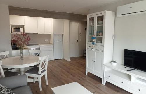 SEAFRONT APARTMENT PINEDA BEACH - Foto 2