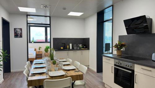 Deluxe 5-Bedroom Apartment with Modern Kitchen and Two Bathrooms - Foto 2, stove, pet friendly, toaster, minibar