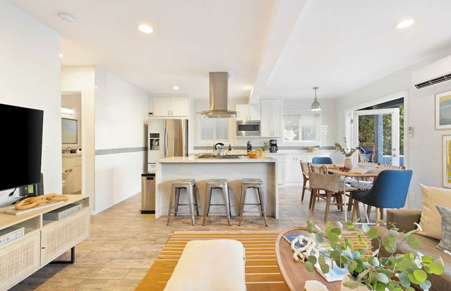 Mission Point 1 by Avantstay San Diego Beach House w/ Huge Patio & Fire Pit Walk to Beach! - Foto 3