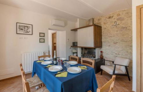 Nice Apartment In Avigliano Umbro - Foto 21