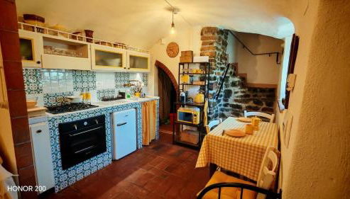 the little house of arcola in the medieval walls - Foto 4