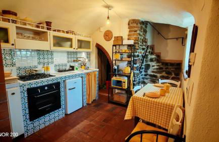 the little house of arcola in the medieval walls - Photo 4