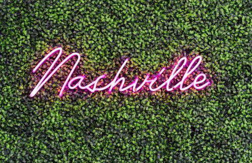 Unit 105 Stylish Condo with Free Parking and Close to Downtown - Foto 24