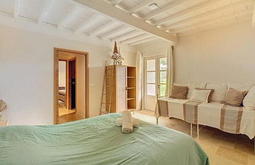 Superbe Mas Provençal rénové avec piscine, billard et climatisation à Paradou - Foto 66