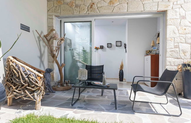 Danae Comfort Living - Photo 48