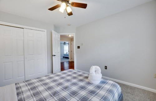 Poconos Retreat Hot Tub, Pool, Theater EV chrg & more - Foto 33