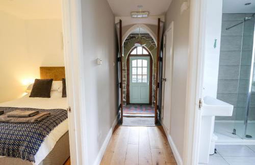 Upper Vestry - Photo 14