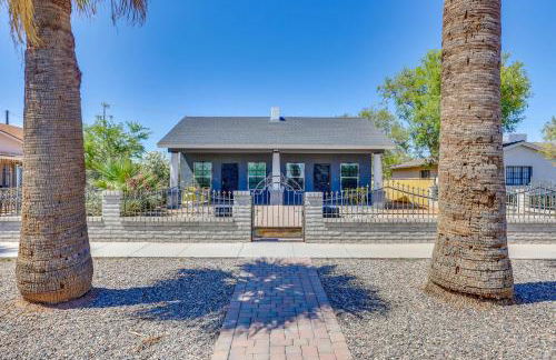 Apartment 2 Mi to Chase Field and PHX Arena! - Photo 2