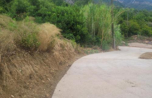 Green Marble Pool Cottage 3 BR in 2 adjoining stone buildings on a 2 acre private land - Foto 38