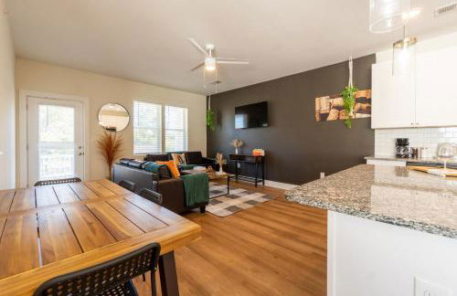 Brand New Downtown Beach Stay,WilmingtonPoolWiFi - Foto 2