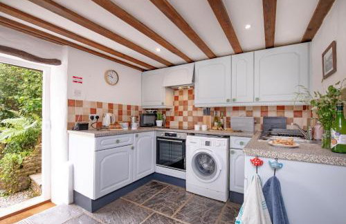 The Small Barn - Photo 10