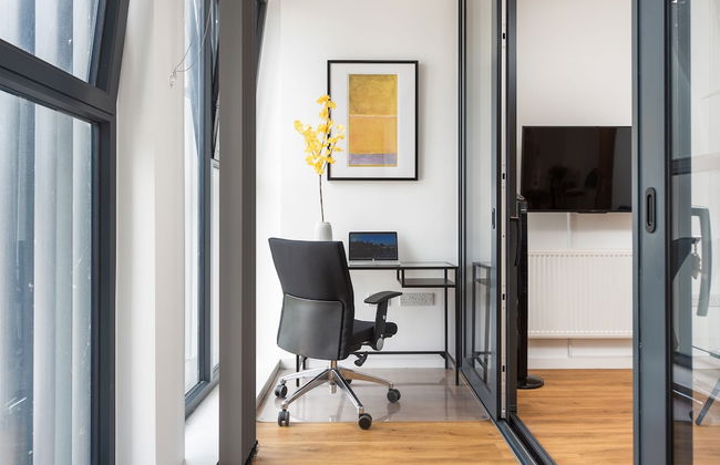 Modern Kingston Home Close to Hampton Court Palace by Underthedoormat - Foto 16