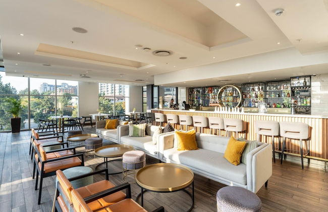 Luxury Apartment Sandton / no Loadshedding / Dstv - Photo 17