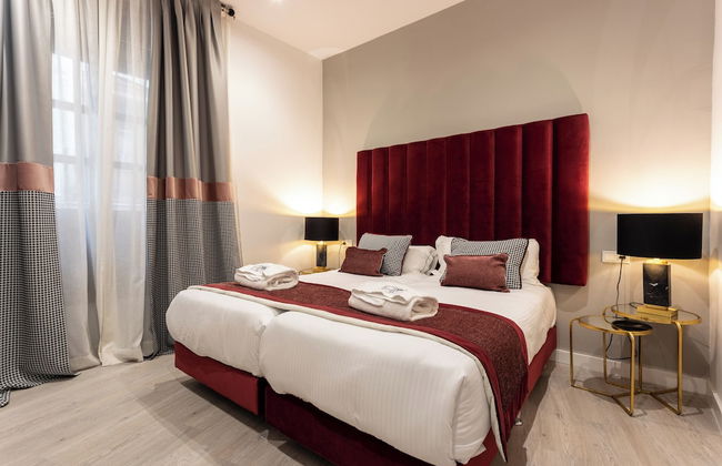 BIBO SUITES PLAZA NUEVA - Photo 16