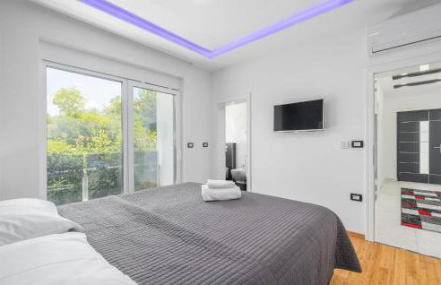 Pet Friendly Home In Porec - Photo 32