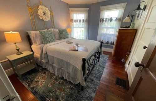 It's A Wonderful Life - Main St Penn Yan - Walk to Shops & Dining - Hot Tub - Pets OK - Seneca & Keuka Lake - Foto 20