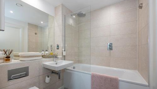 2 Bedroom Apartment in Manchester - Foto 3, Shower