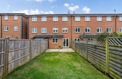 Luxury 5 Bed House - Free Parking - Perfect For Contractors & Families - Foto 32