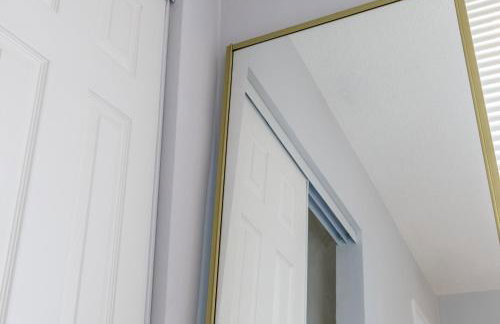 Cozy AirportHouse 5 min del aeropuerto WiFi parking privado - Foto 18