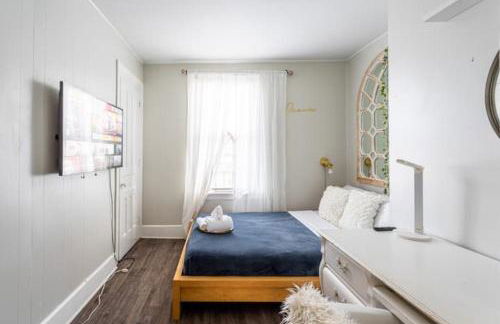 Revamped 3BR Apt with Easy Check-In Family-Friendly - Foto 64