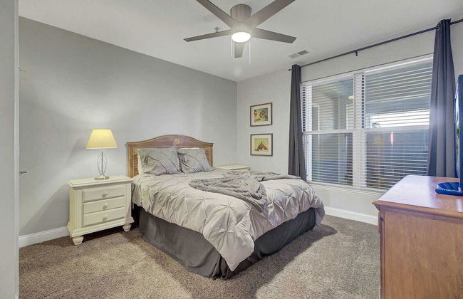 Beachfront 3bdr Condo w/ Pool & Deck Ocean Views Ocean Blvd #102 by Avantstay - Foto 18