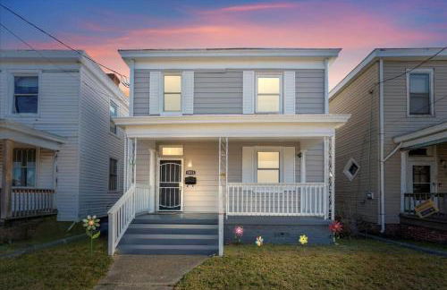 Stylish Private Room in Peaceful Home| 30 Nite Min - Foto 10