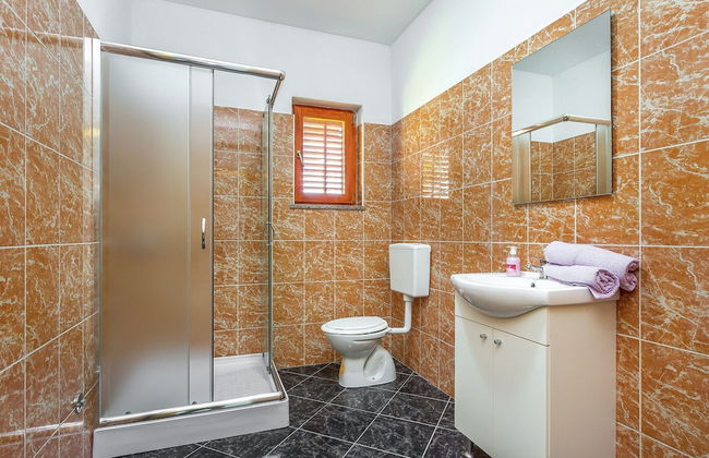 Detached House With Swimming Pool Near the Sea - Foto 11