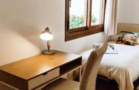 Piscina, patio privado y aparcamiento - Foto 14