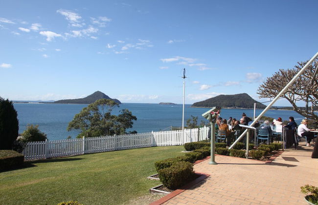 Beachfront Shoal Bay - Photo 14