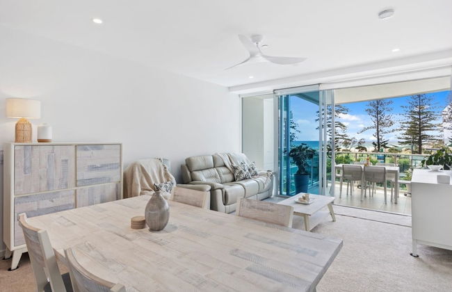 Luxury Beachfront Stay in Kirra - Photo 15