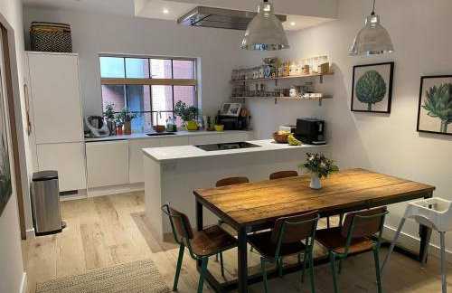 Ideal Bristol getaway - 3 bed harbourside home - Foto 1