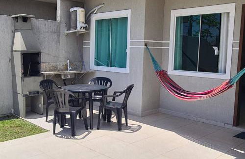 Casa a poucos metros da praia! - Foto 9