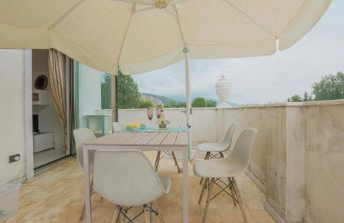 Villa Artistica con Piscina e Giardino - Foto 47