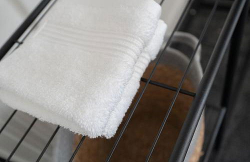 Entire 4 Bedroom house in Bootle Liverpool-Ideal for contractors, family and group-Free Parking & Free internet-Sleeps 7 - Foto 17