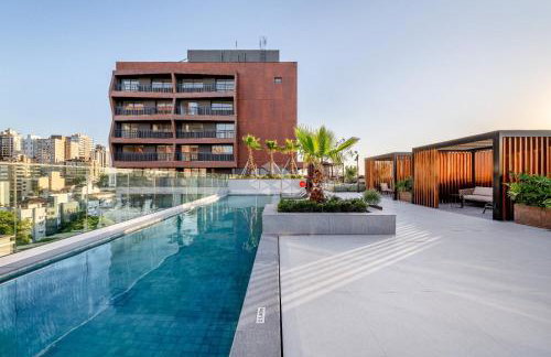 Skyline Porto Alegre - Onde o Conforto Encontra a Localização Perfeita no coração de um bairro nobre de Porto Alegre com Acesso fácil aos melhores restaurantes lojas e atrações - Foto 1