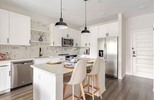 LuXury Stay | Pool + Gym + Fast Wi-fi - Foto 5